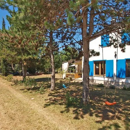 House 2051 Peroj